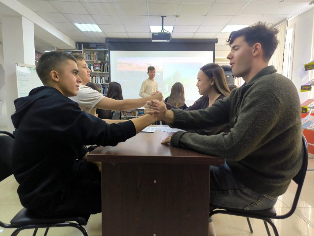 Библиотека для молодежи в рамках Года единства народов России проведет краеведческую игру